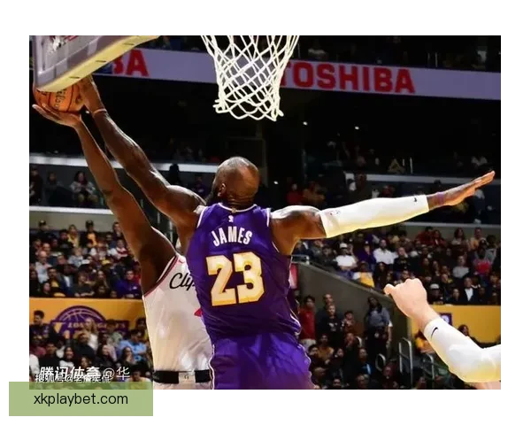 布朗尼26分7助连续四天鏖战助球队十四战全胜锁定西部榜首