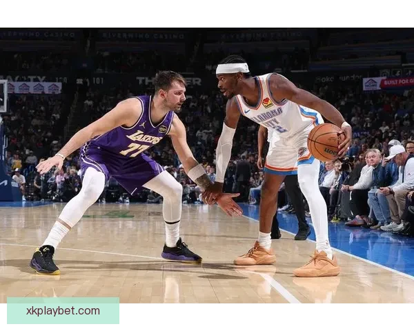 首节落后23分湖人遭雷霆狂虐里夫斯疑伤退赛