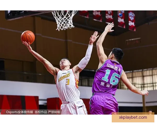李弘权带领上海豪取十五连胜史密斯绝杀深圳连胜九场 李弘权带领上海豪取十五连胜史密斯绝杀深圳连胜九场